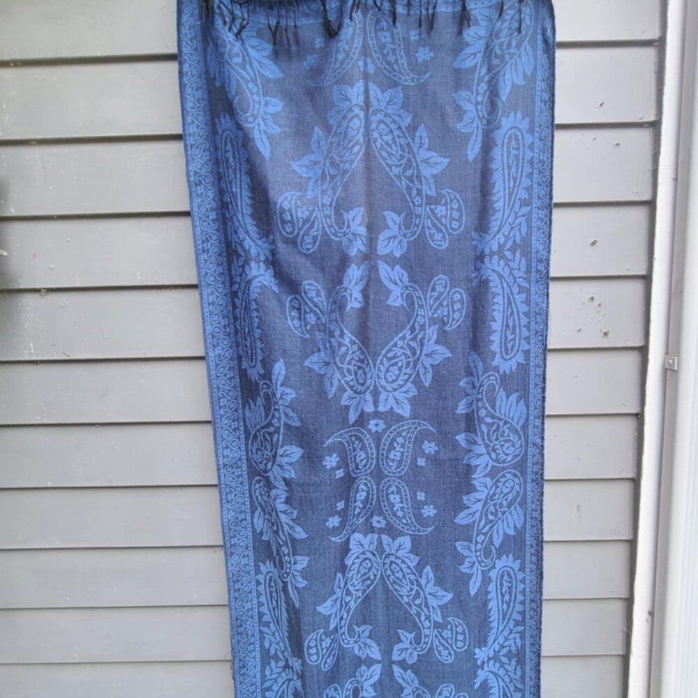 Beautiful Blue Paisley Pashmina